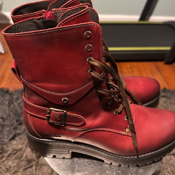 NWT TAOS WOMENS GUSTO RED LEATHER COMBAT BOOTS - Picture 5 of 12